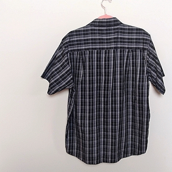 Beverly Hills Polo Club Men's Black and White Plaid Short Sleeve Button Up Shirt - Picture 3 of 11